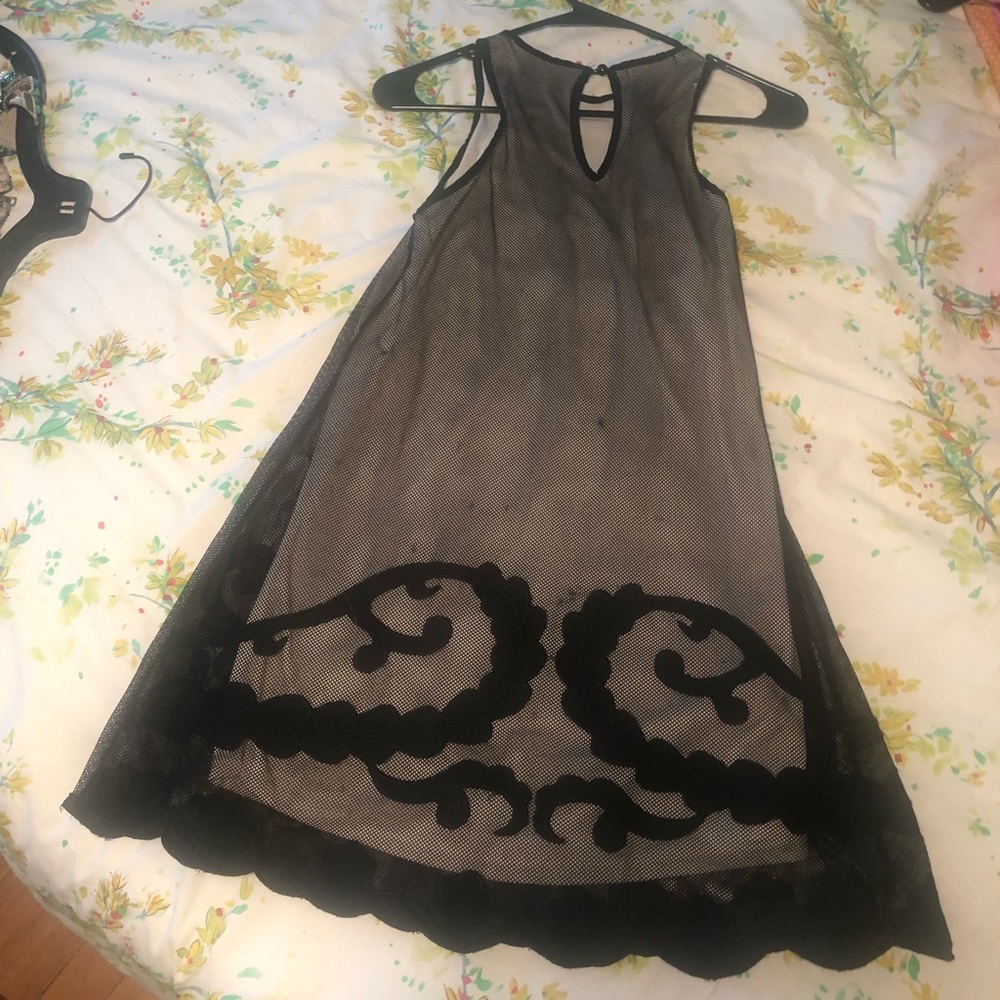 LF Black floral design dress - Picture 3 of 3